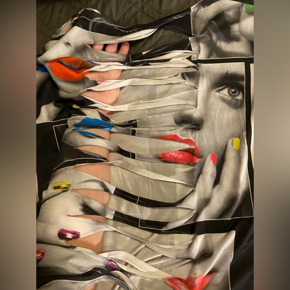 Multi color top with open back - Picture 4 of 6